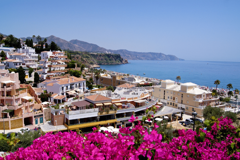 “منظر شرفة في نيرخا على كوستا ديل سول