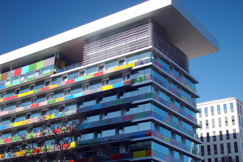 مبنى المعهد الوطني للإحصاء في إسبانيا (INE) مصدر البيانات الرسمية للسياحة والاقتصاد